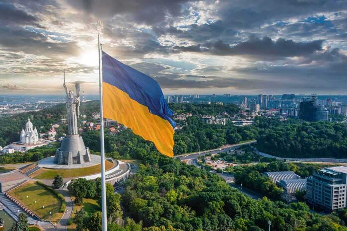 2096116393 featured image Ukrainian flag