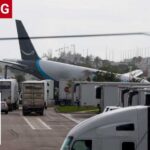 Airport Nightmare Erupts – 5 Dead After Crash BREAKING: Amazon cargo jet overruns runway at Miami airport, STRIKES multiple vehicles