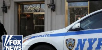 1 dead, 1 injured in stabbing spree in Times Square